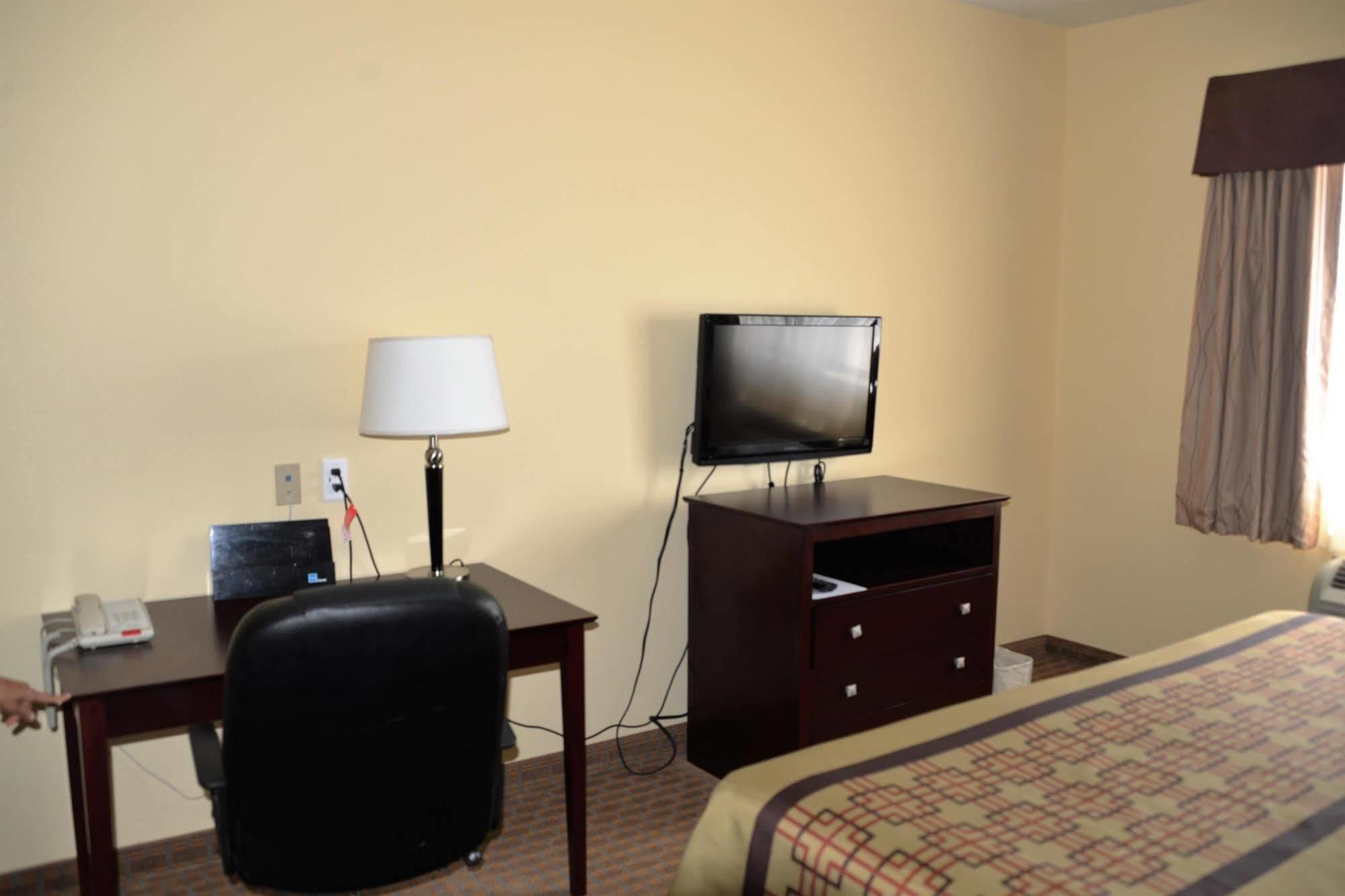 Irish Inn And Suites Muleshoe Exterior photo